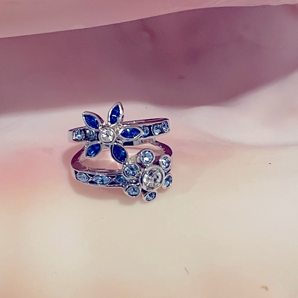 Silver stunning new ring with Swarovski Crystal from designer Dyrberg Kern.